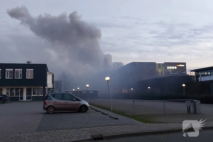 Grote brand in Zone College