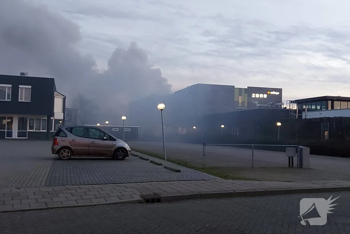 Grote brand in Zone College