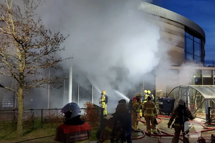 Grote brand in Zone College