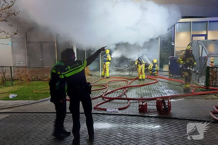 Grote brand in Zone College