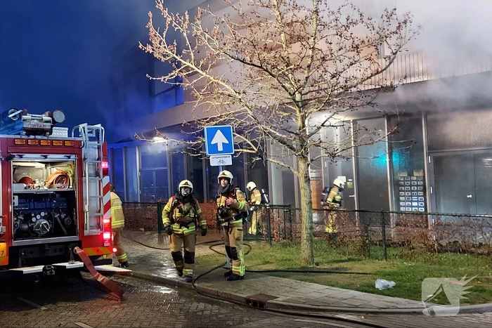 Grote brand in Zone College