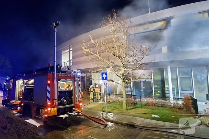 Grote brand in Zone College