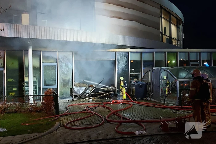 Grote brand in Zone College