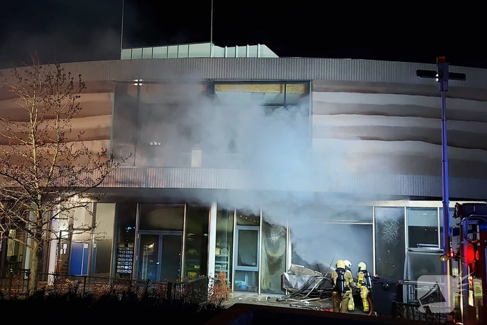 Grote brand in Zone College