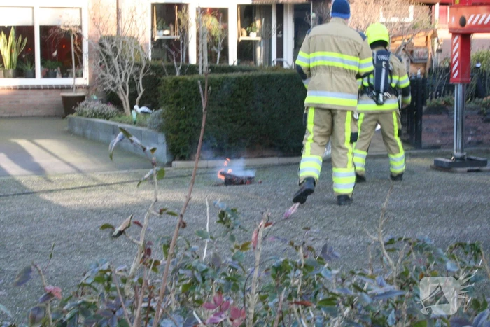 Brandweer blust schoorsteenbrand