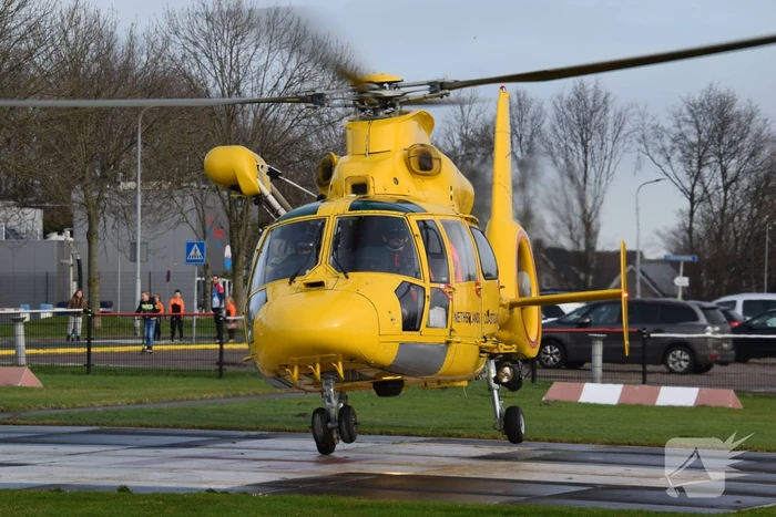 SAR-helikopter maakt proeflanding ZorgSaam Ziekenhuis