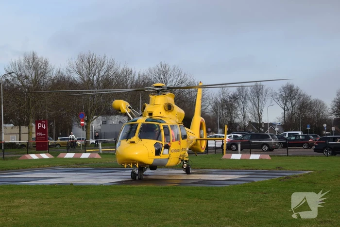 SAR-helikopter maakt proeflanding ZorgSaam Ziekenhuis