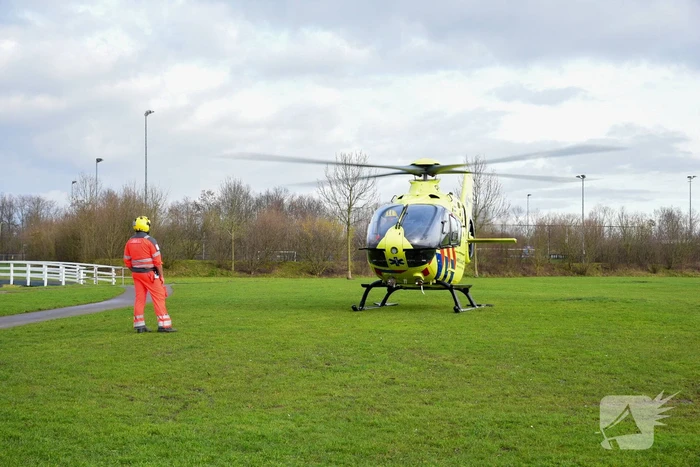 Traumahelikopter landt voor incident in woning