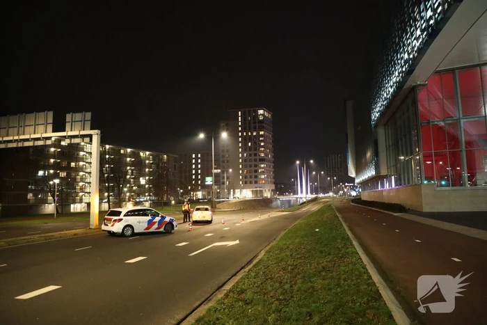 Avondklok van kracht: stille straten en politie voert controles uit