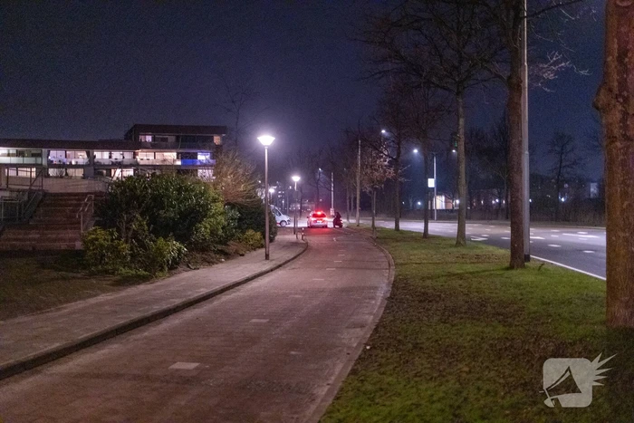 Avondklok van kracht: stille straten en politie voert controles uit