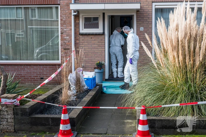 Overleden persoon aangetroffen in woning