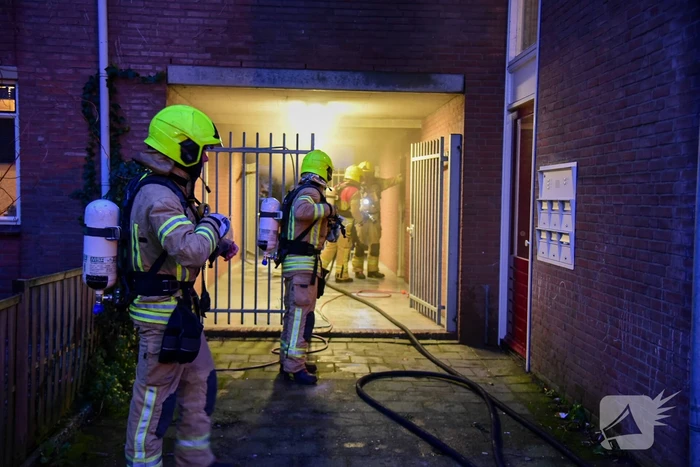 Woningen ontruimd door brand in kelderbox