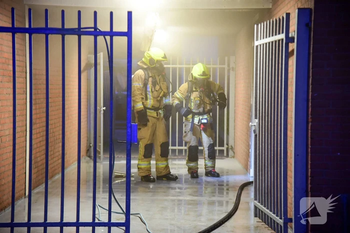 Woningen ontruimd door brand in kelderbox