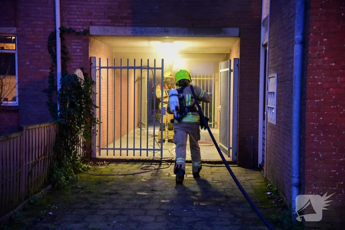 Woningen ontruimd door brand in kelderbox