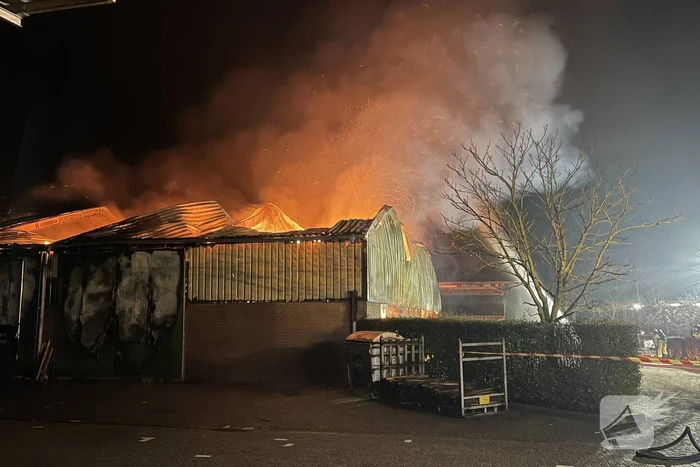 Grote brand in loods Van den Elsen Houtbouw