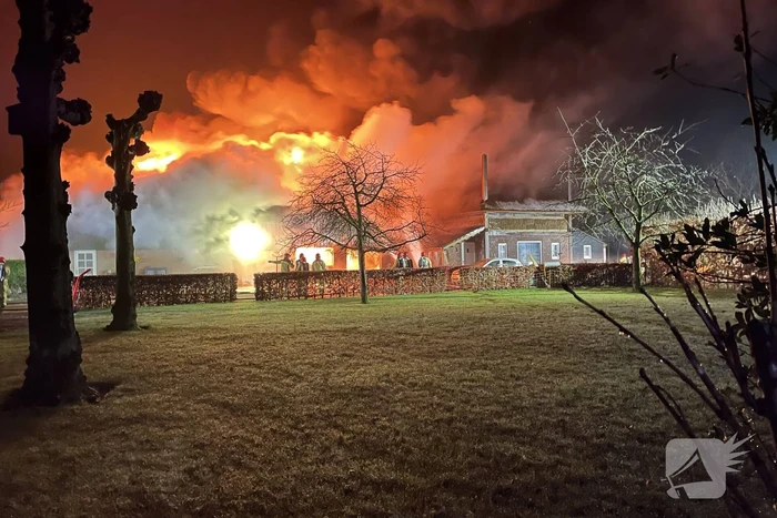Grote brand in loods Van den Elsen Houtbouw