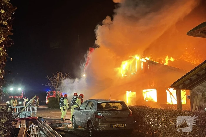 Grote brand in loods Van den Elsen Houtbouw