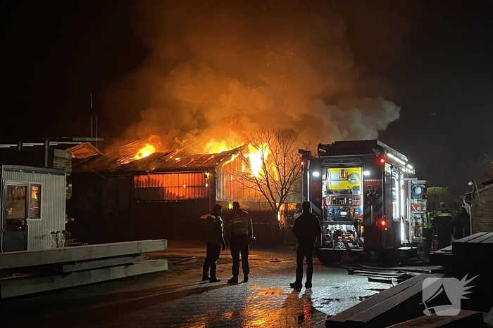 Grote brand in loods Van den Elsen Houtbouw