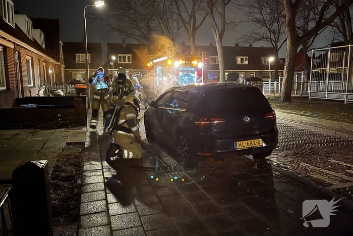 Auto vat vlam in Soesterkwartier