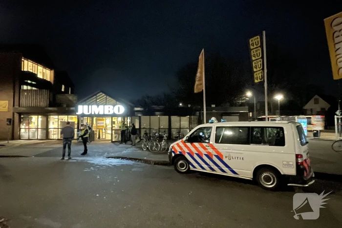 Jumbo supermarkt sluit deuren vanwege dreigende situatie