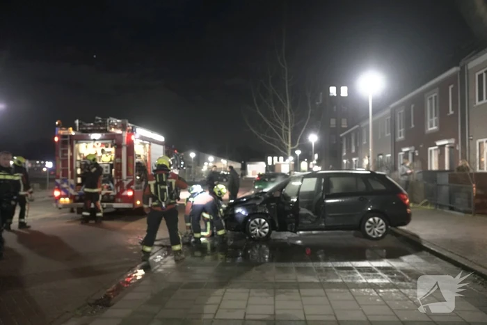 Auto volledig uitgebrand