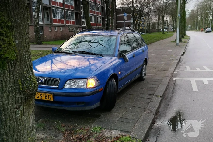 Voetgangster aangereden door personenauto