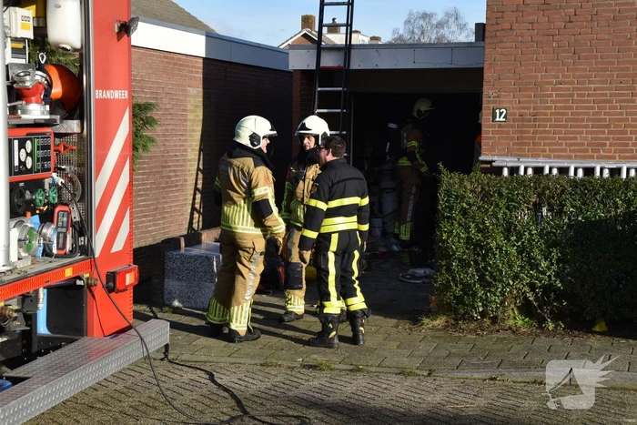 Brand in garagebox snel geblust