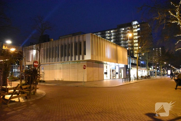 Voorbereiding voor avondklokrellen Lijnbaankwartier