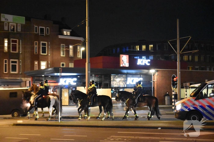 Veel ME op straat na ernstige rellen