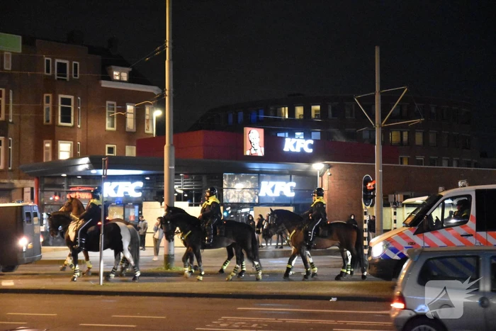 Veel ME op straat na ernstige rellen
