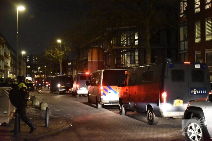 Veel ME op straat na ernstige rellen