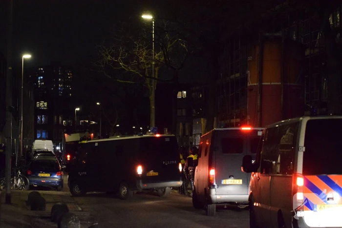 Veel ME op straat na ernstige rellen