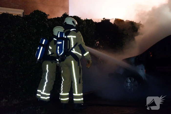 Auto verwoest door brand