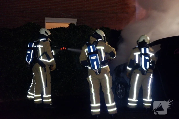 Auto verwoest door brand