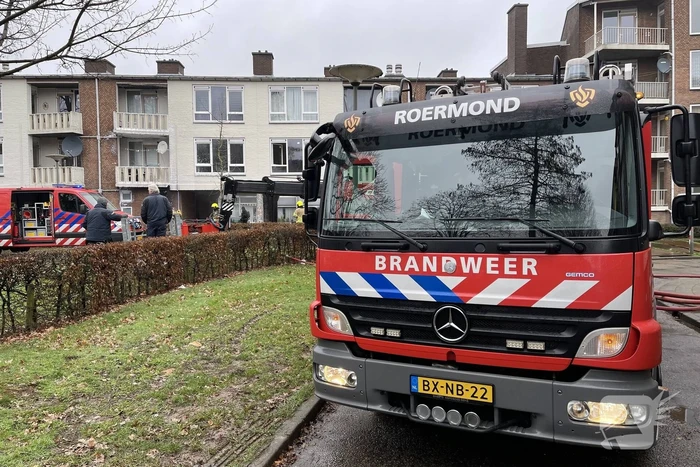 Grote brand in portiekflat