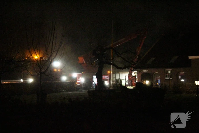 Veel rook door schoorsteenbrand
