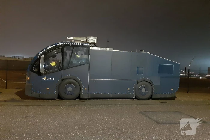 Marechaussee en politie staan paraat voor ongeregeldheden