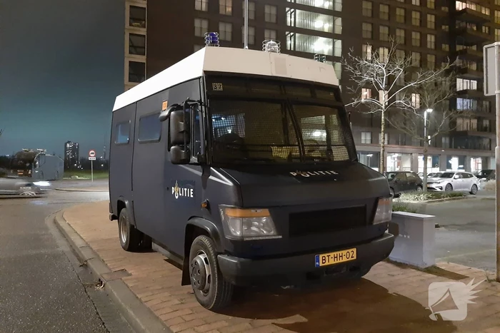 Marechaussee en politie staan paraat voor ongeregeldheden