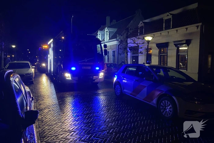 Brand in schoorsteen van woning