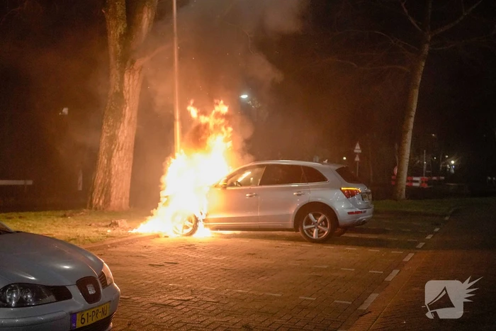 Zoveelste autobrand tijdens avondklok