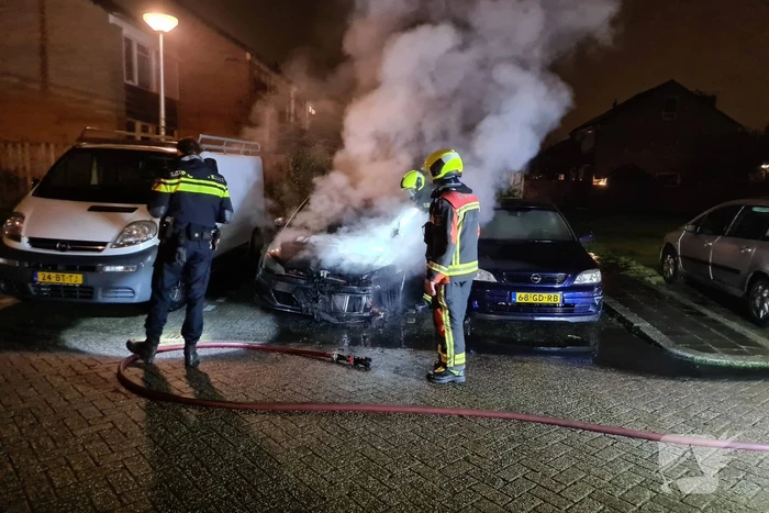Volkswagen Golf gaat in vlammen op