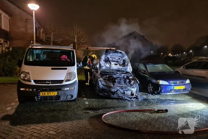 Volkswagen Golf gaat in vlammen op
