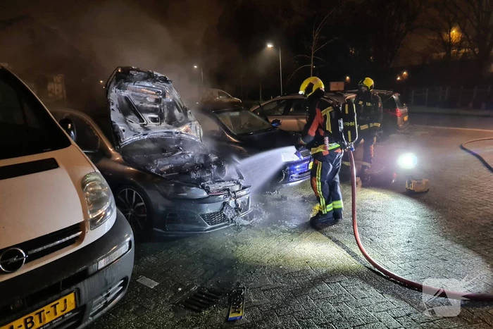 Volkswagen Golf gaat in vlammen op