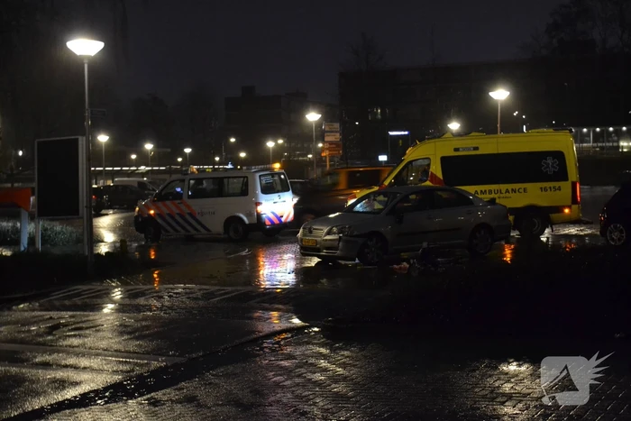 Fietser gewond bij botsing met auto