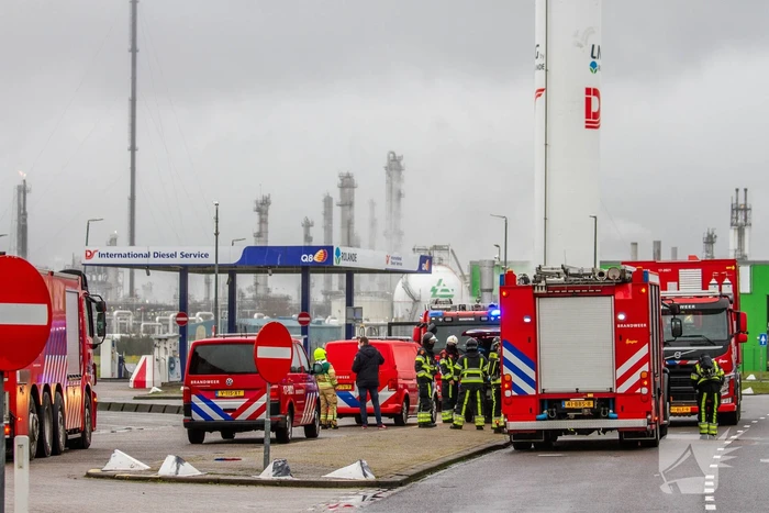 brand tweedweg botlek rotterdam