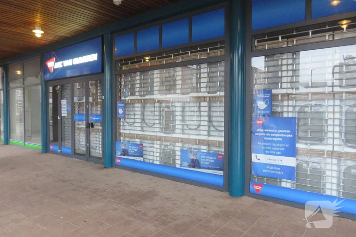 Ondernemers barricaderen winkels voor eventuele rellen