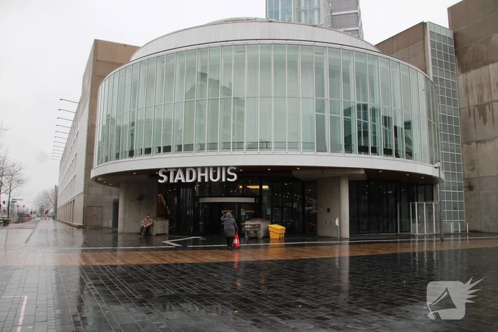 nieuws stadhuisplein almere