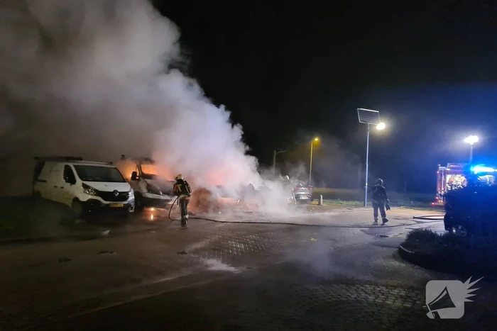 Postpakketten verwoest door brand in bestelbussen