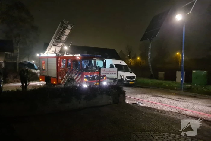 Postpakketten verwoest door brand in bestelbussen