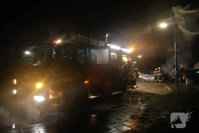 Postpakketten verwoest door brand in bestelbussen